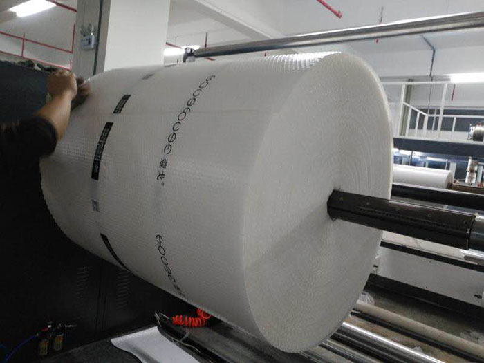 LSPE1500型全自動多層復合型氣（墊）泡膜機組 PE氣泡膜機器02